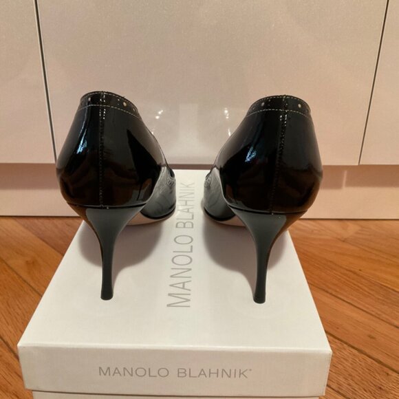 MANOLO BLAHNIK Quitohi Spectator Black Patent Leather Pumps - Picture 6 of 12
